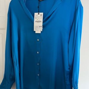 Small, satin shirt. Zara.